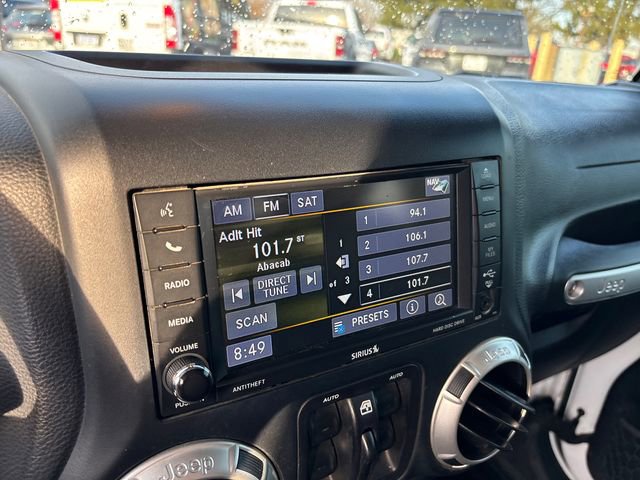 Used 2018 Jeep Wrangler Unlimited Sahara w/ Connectivity Group image 20