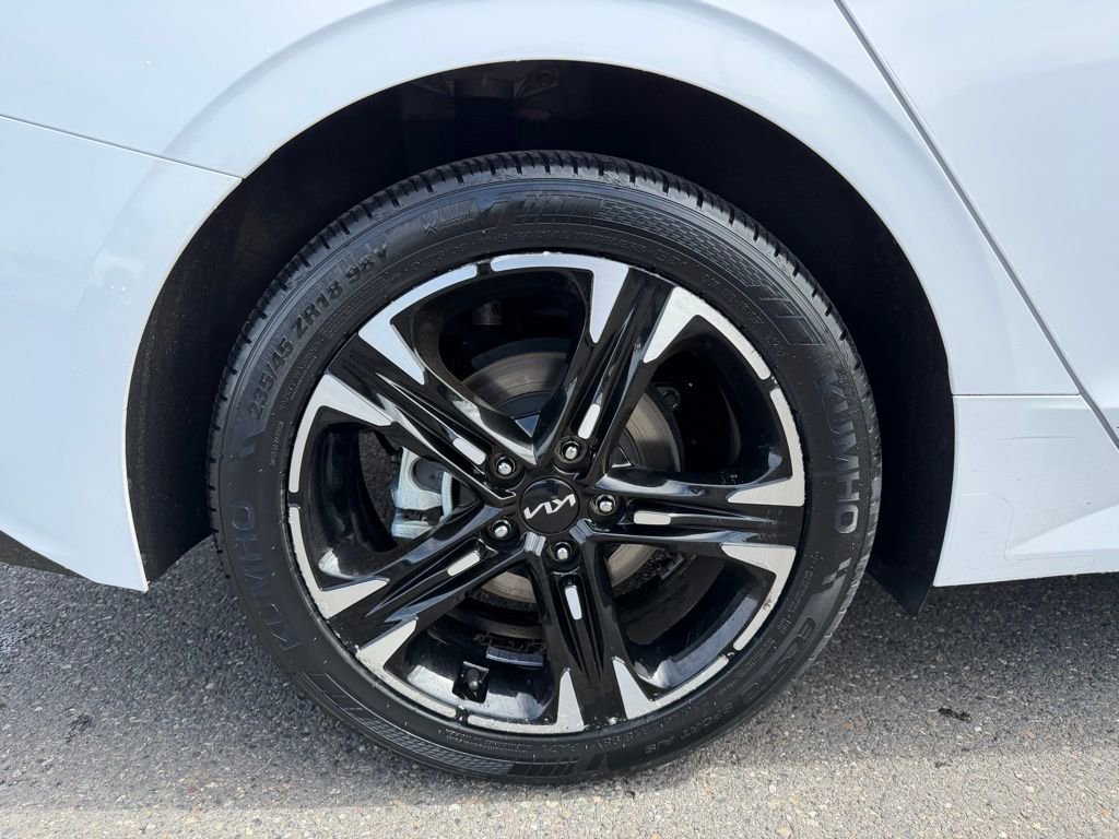 Used 2024 Kia K5 GT-Line w/ GT-Line Premium Package image 9