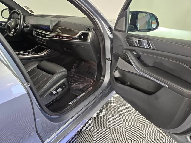 Used 2025 BMW X7 M60i AWD/4WD image 12