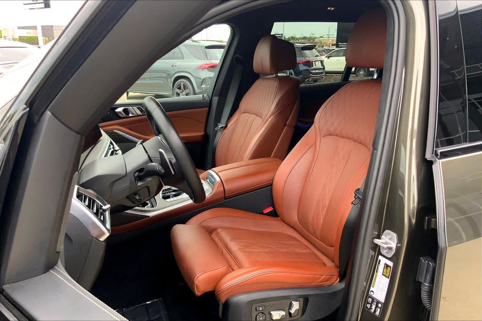 Used 2025 BMW X7 M60i AWD/4WD image 15