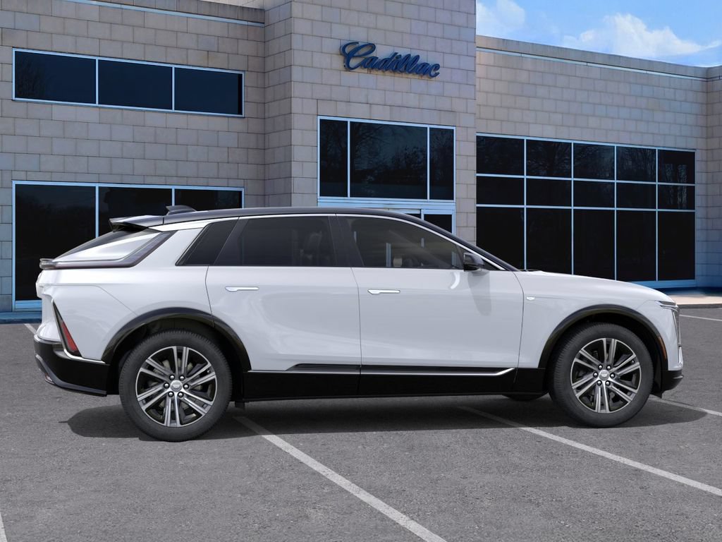 New 2026 Cadillac Lyriq Luxury AWD/4WD image 6