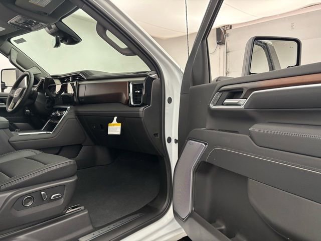 New 2026 GMC Sierra 2500 Denali w/ Denali Reserve Package AWD/4WD image 35