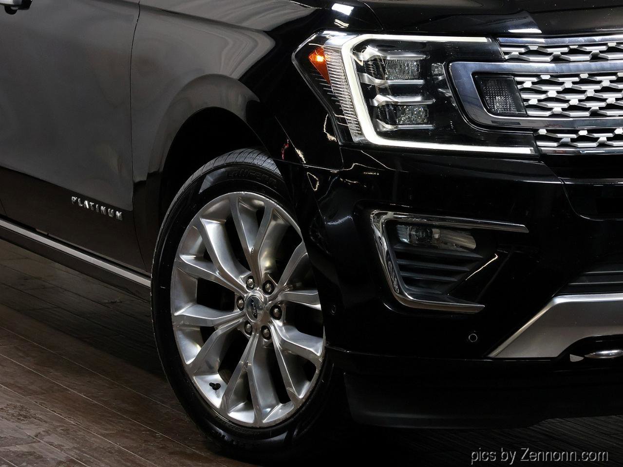 Used 2018 Ford Expedition Platinum image 3