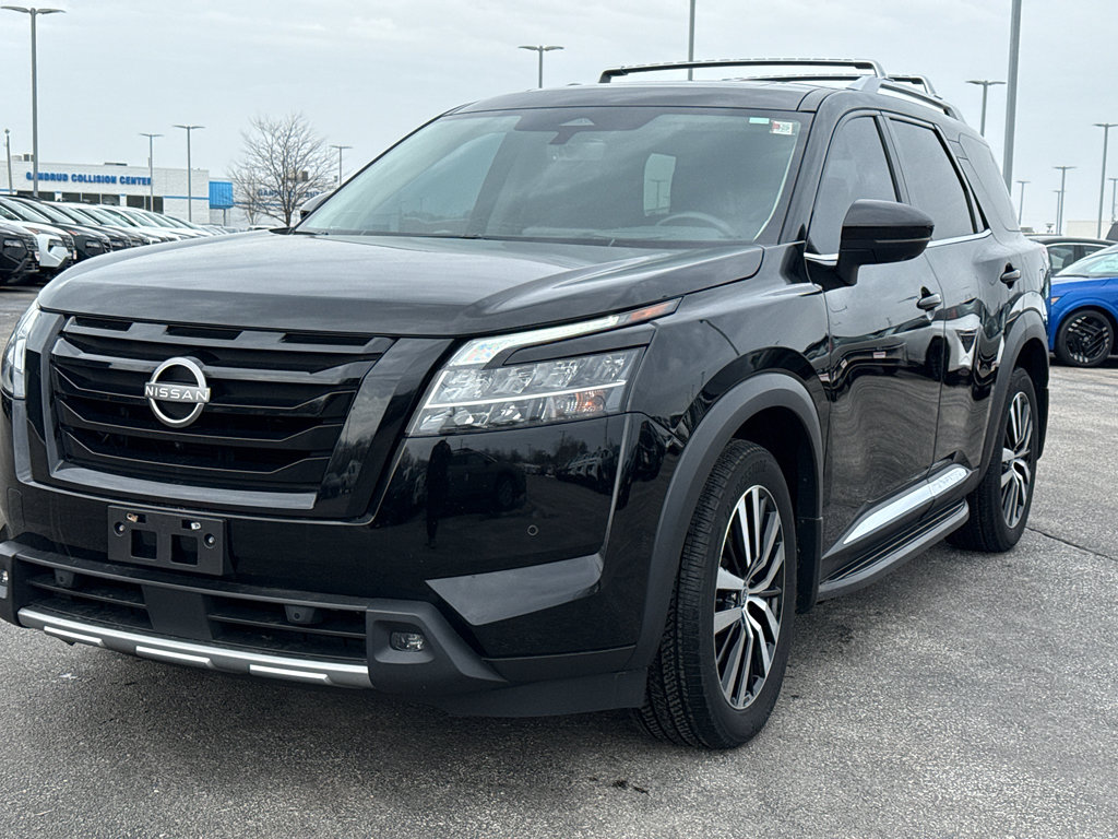 Used 2023 Nissan Pathfinder Platinum w/ Lighting Package (N93) image 2
