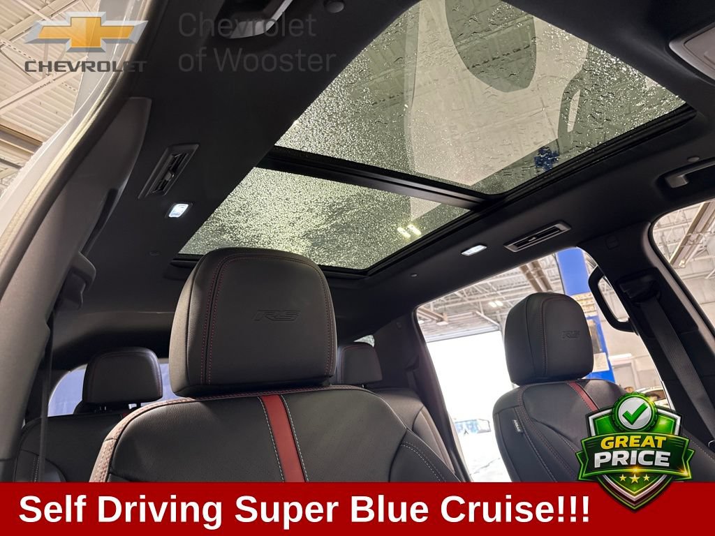 New 2026 Chevrolet Traverse RS w/ LPO, Floor Liner Package AWD/4WD video 3