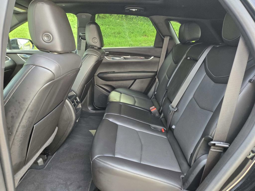 Used 2022 Cadillac XT5 Premium Luxury image 13