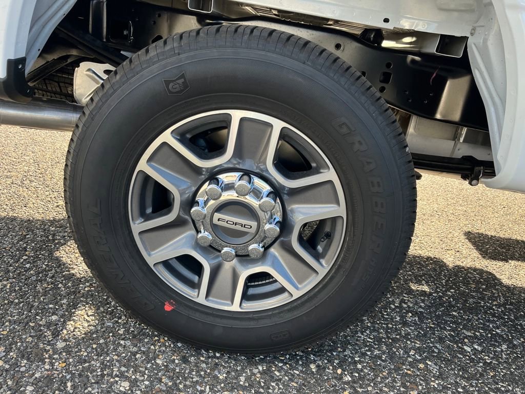 New 2026 Ford F250 Lariat image 24