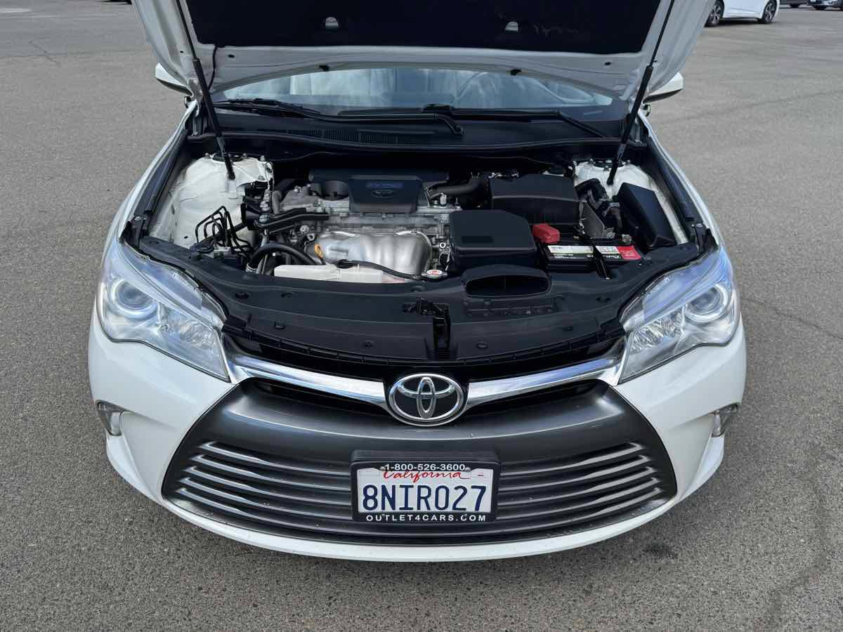 Used 2017 Toyota Camry XLE w/ Convenience Package FWD image 40
