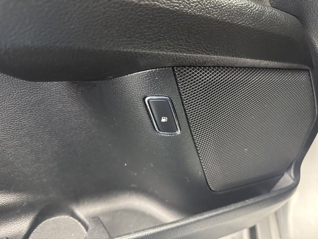 Used 2018 Ford Fusion SE w/ Equipment Group 601A image 28