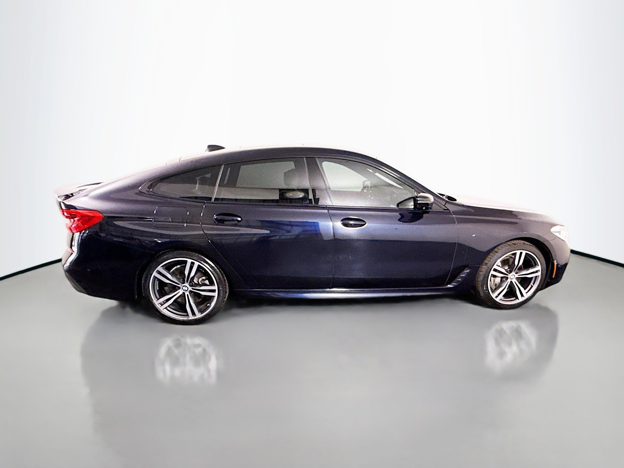 Used 2019 BMW 640i Gran Turismo xDrive w/ Premium Package AWD/4WD image 11