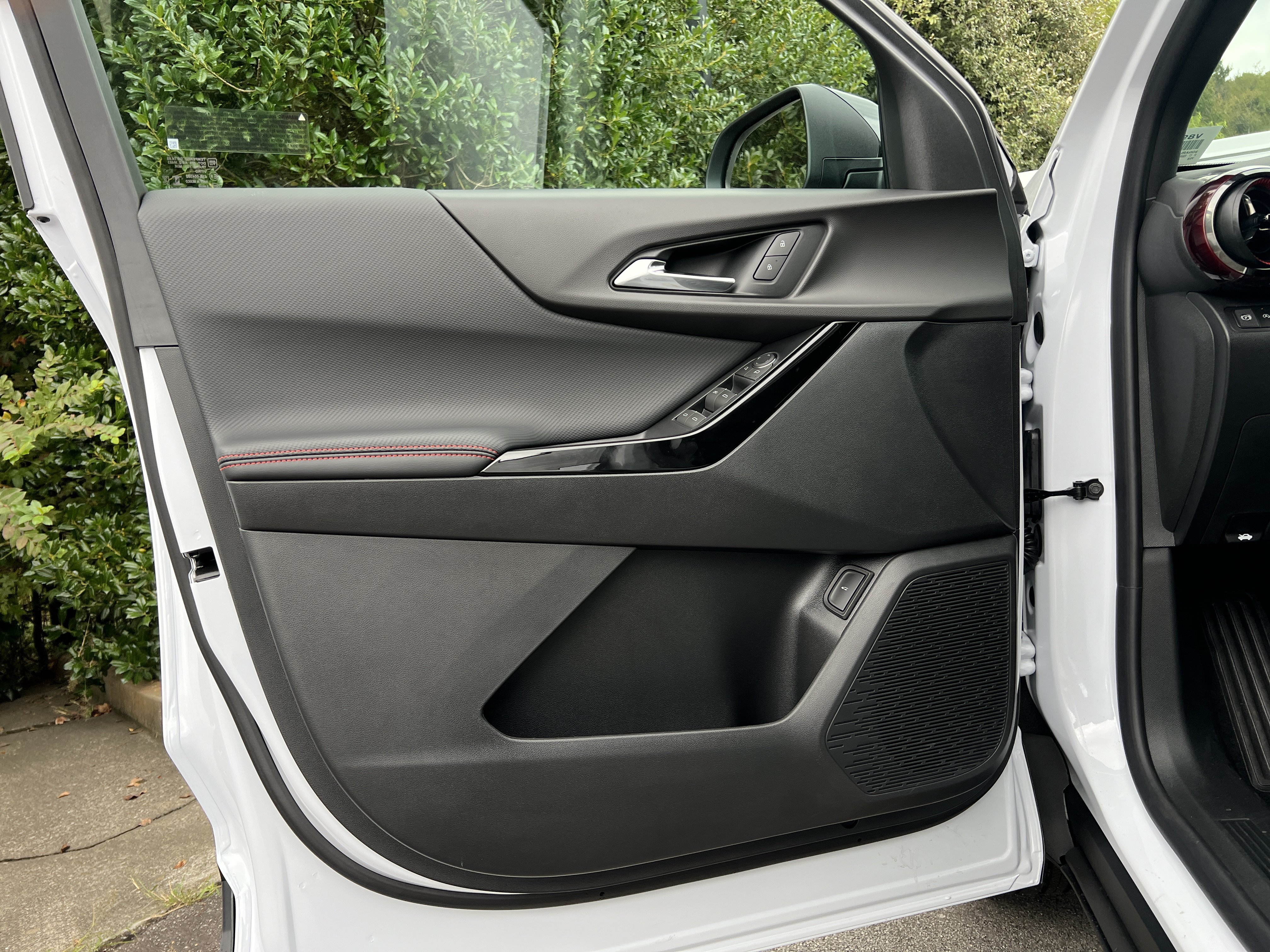 New 2027 Chevrolet Equinox RS FWD image 15