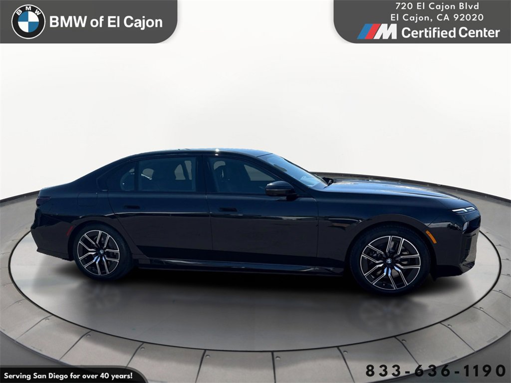 New 2026 BMW 750e xDrive image 4