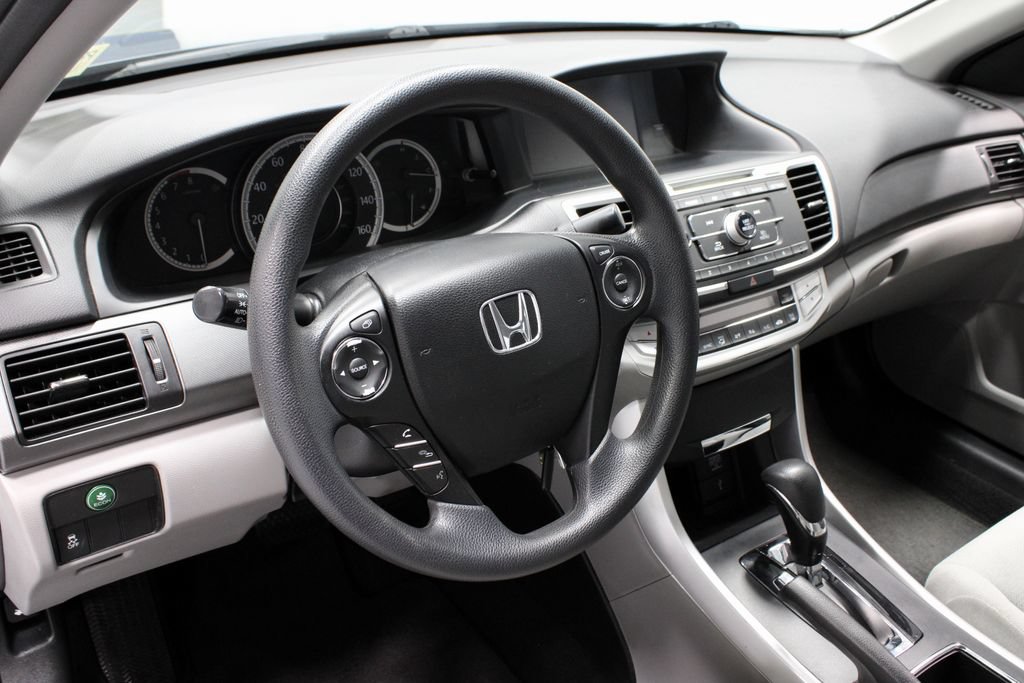Used 2013 Honda Accord LX image 25