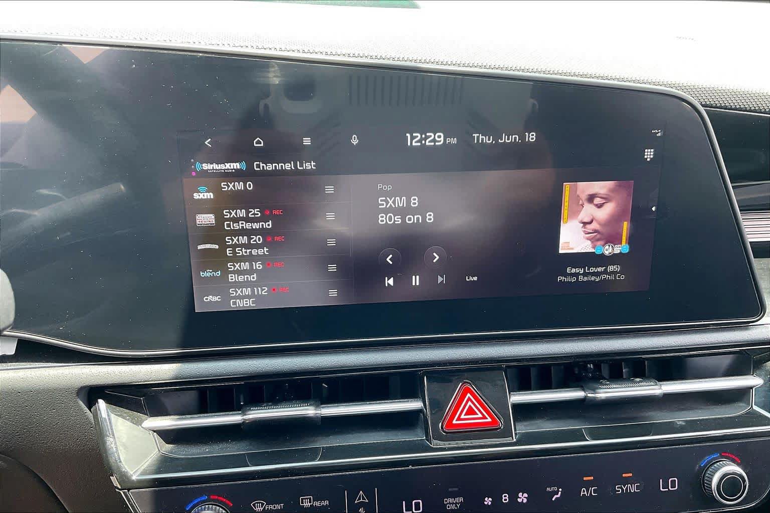 Used 2024 Kia Niro EX FWD image 32