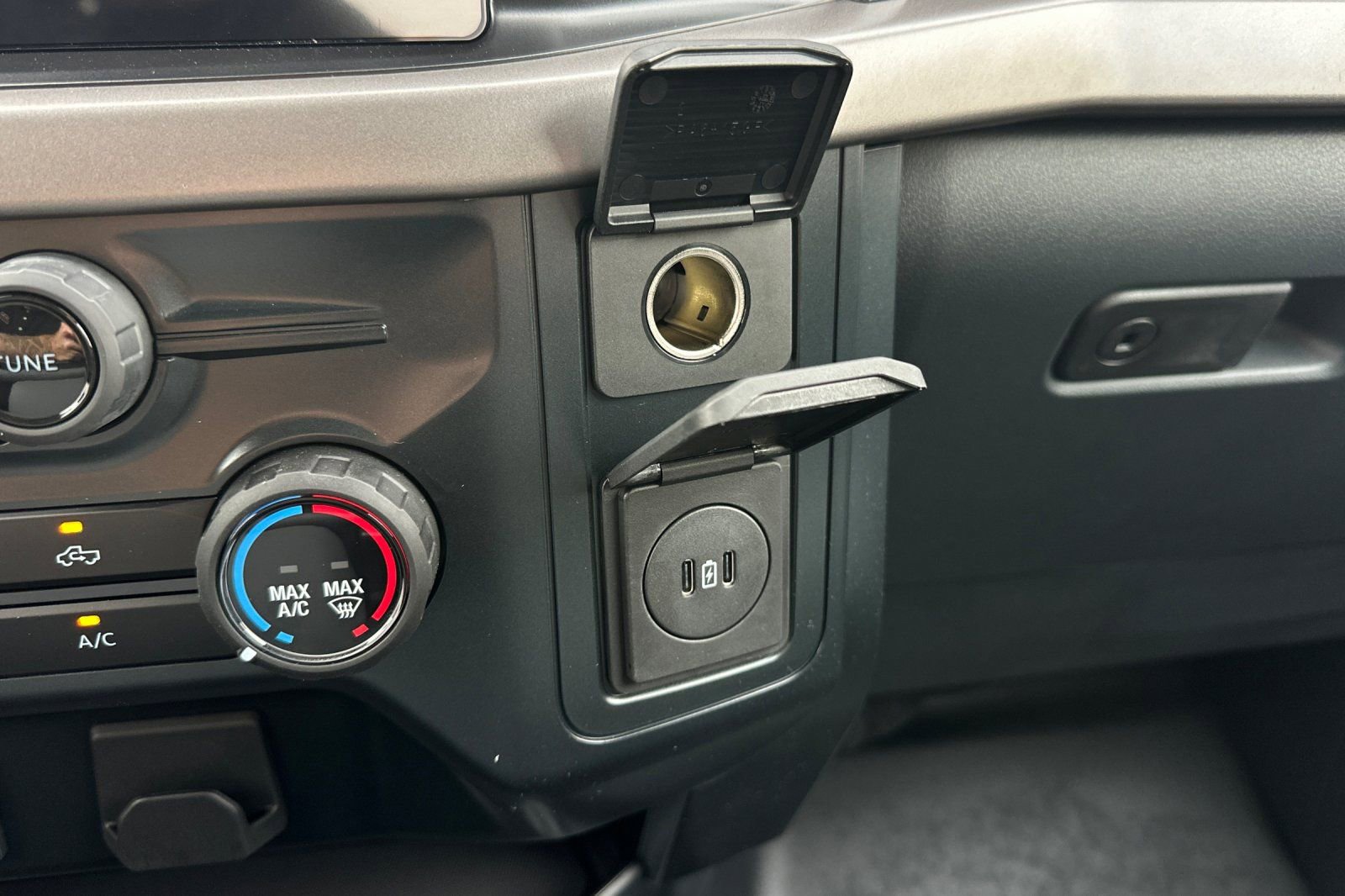 New 2025 Ford F150 XL w/ Equipment Group 103A High image 26