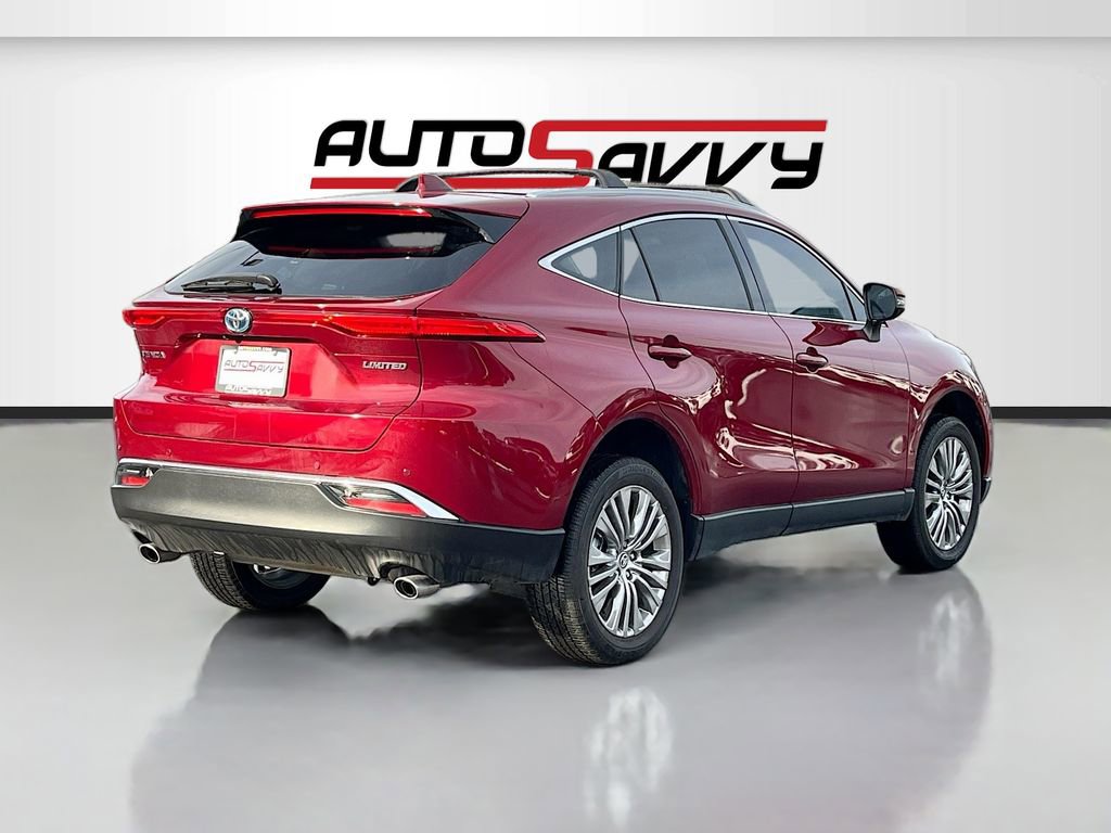 Used 2024 Toyota Venza Limited image 7