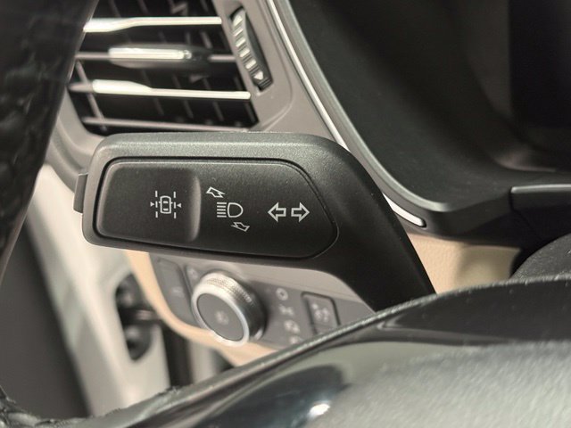Used 2021 Ford Escape Titanium AWD/4WD image 16