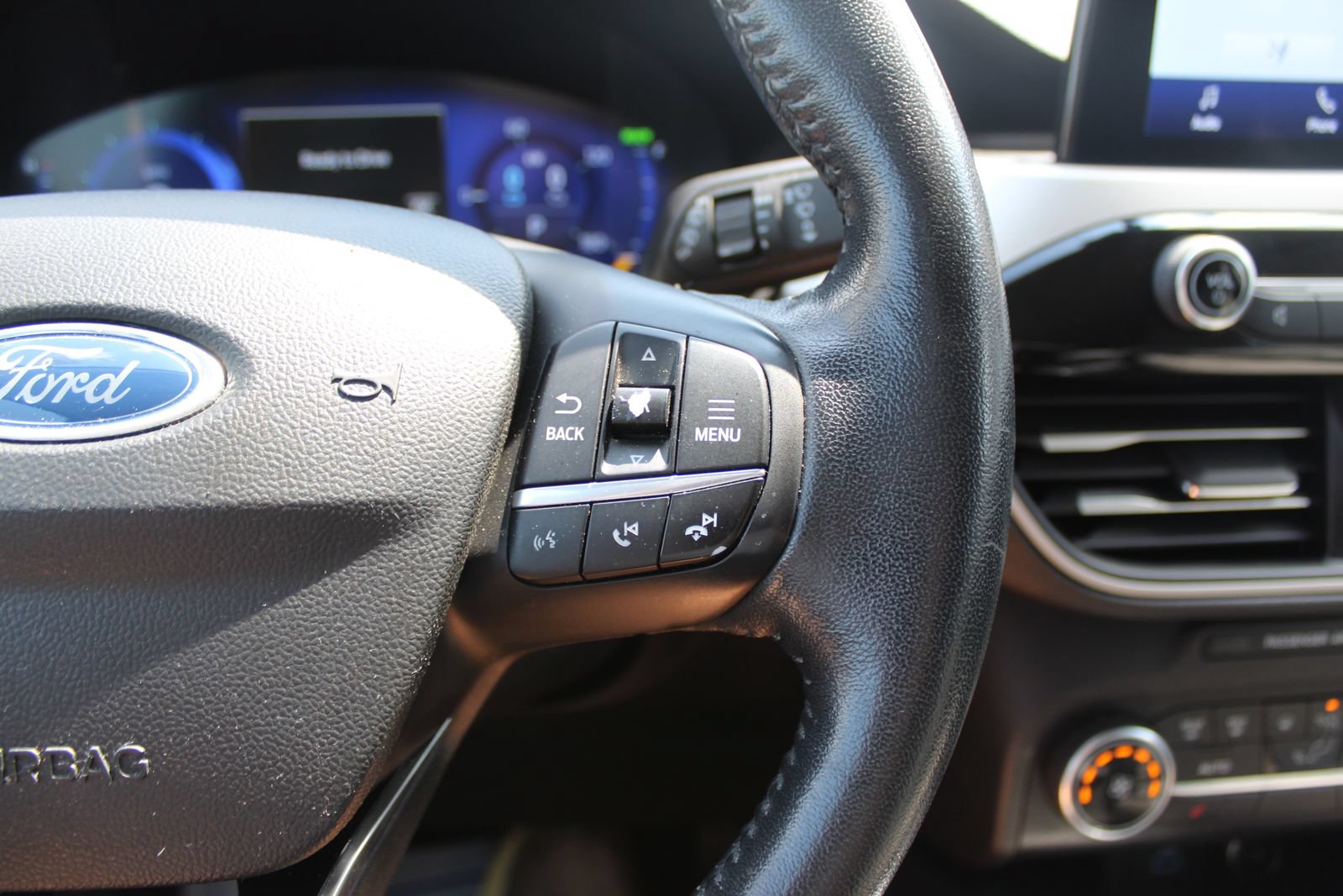 Used 2020 Ford Escape SE Sport FWD image 25