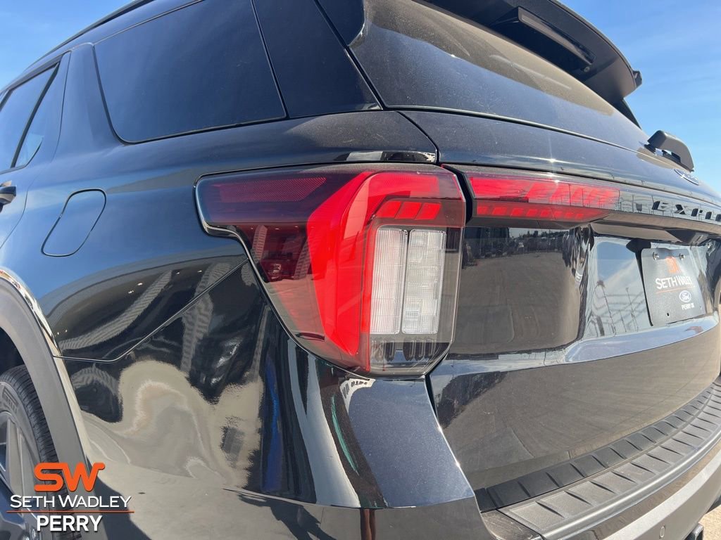 New 2026 Ford Explorer ST-Line w/ ST-Line Street Pack image 6