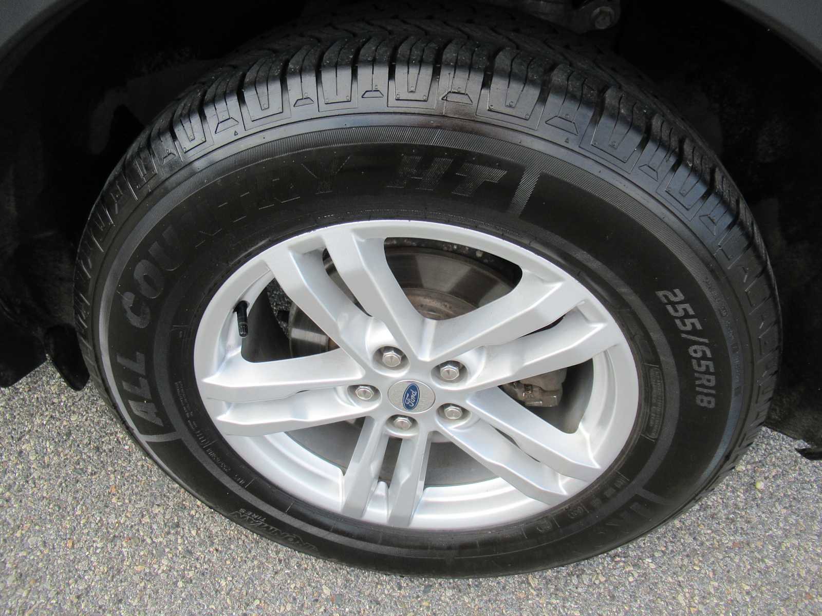 Used 2020 Ford Explorer XLT w/ Equipment Group 202A RWD image 10