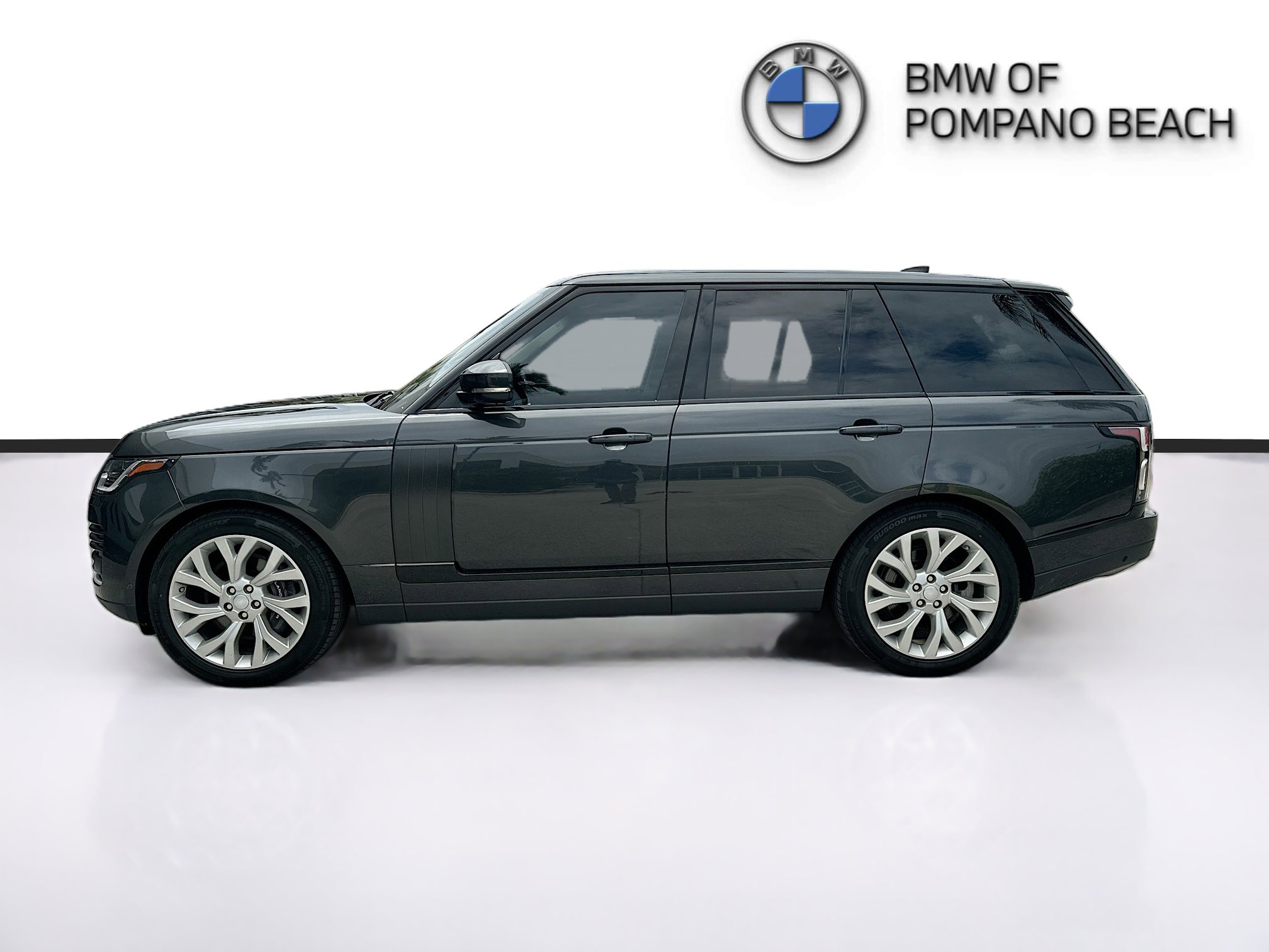 Used 2019 Land Rover Range Rover Supercharged AWD/4WD image 4