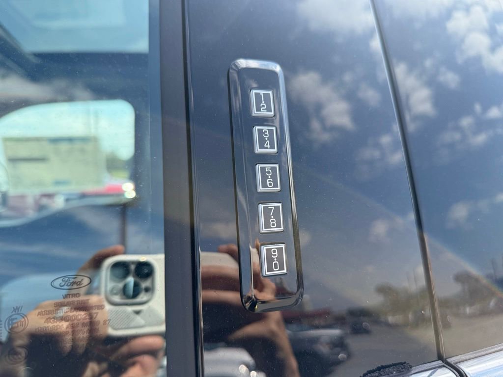 New 2026 Ford F350 Lariat w/ Lariat Premium Package image 13