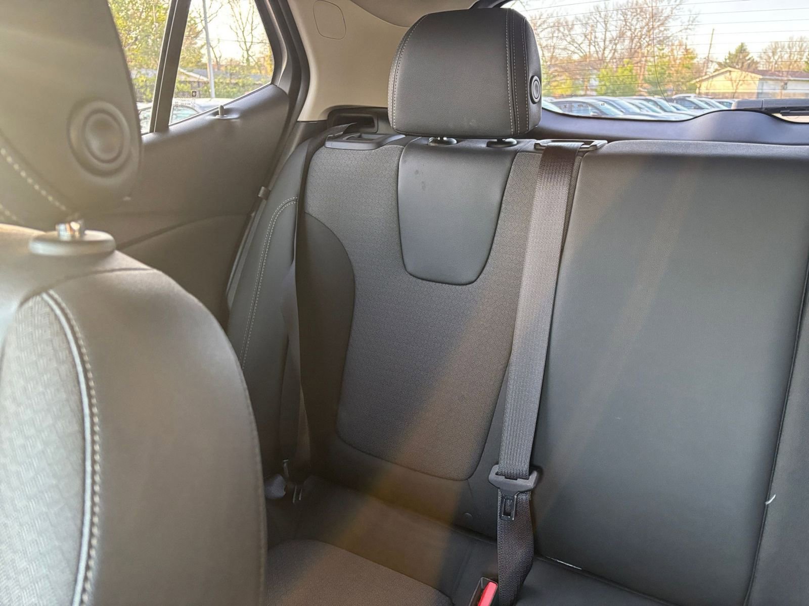 Used 2025 Buick Encore GX Preferred image 38