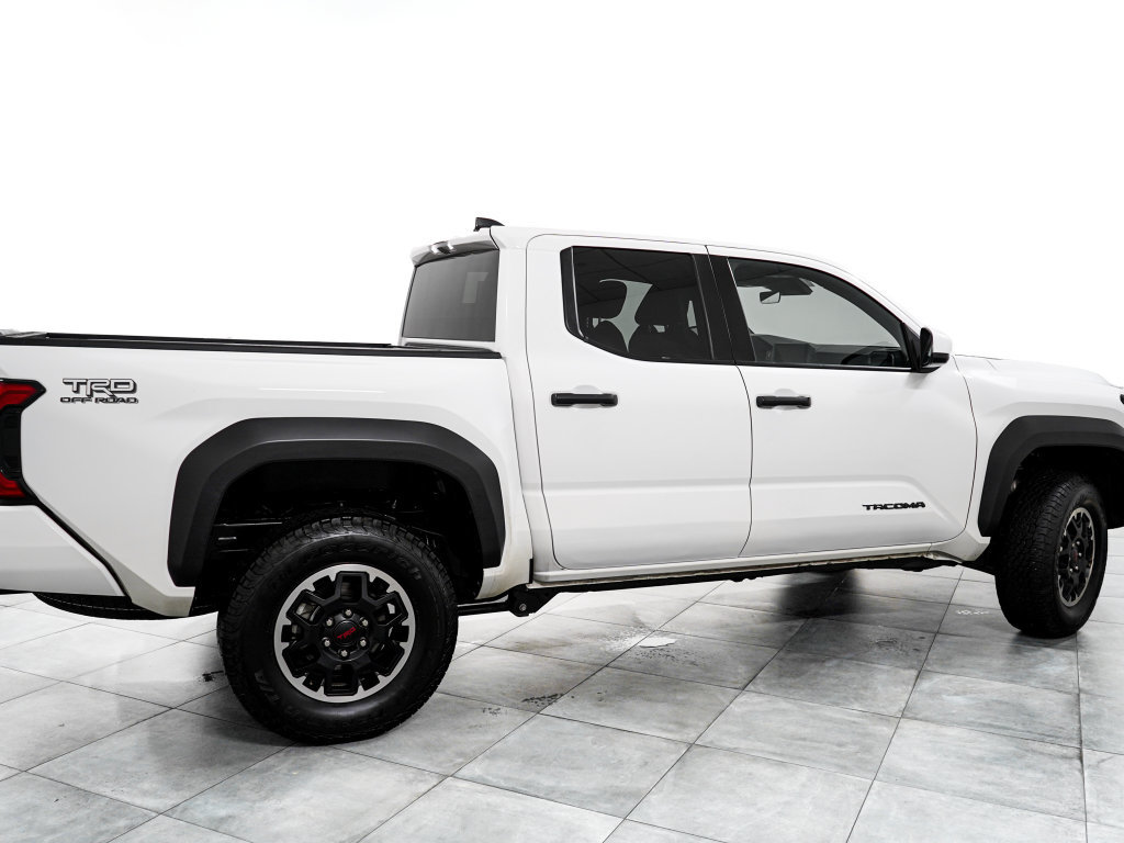 Used 2025 Toyota Tacoma TRD Off-Road AWD/4WD image 7