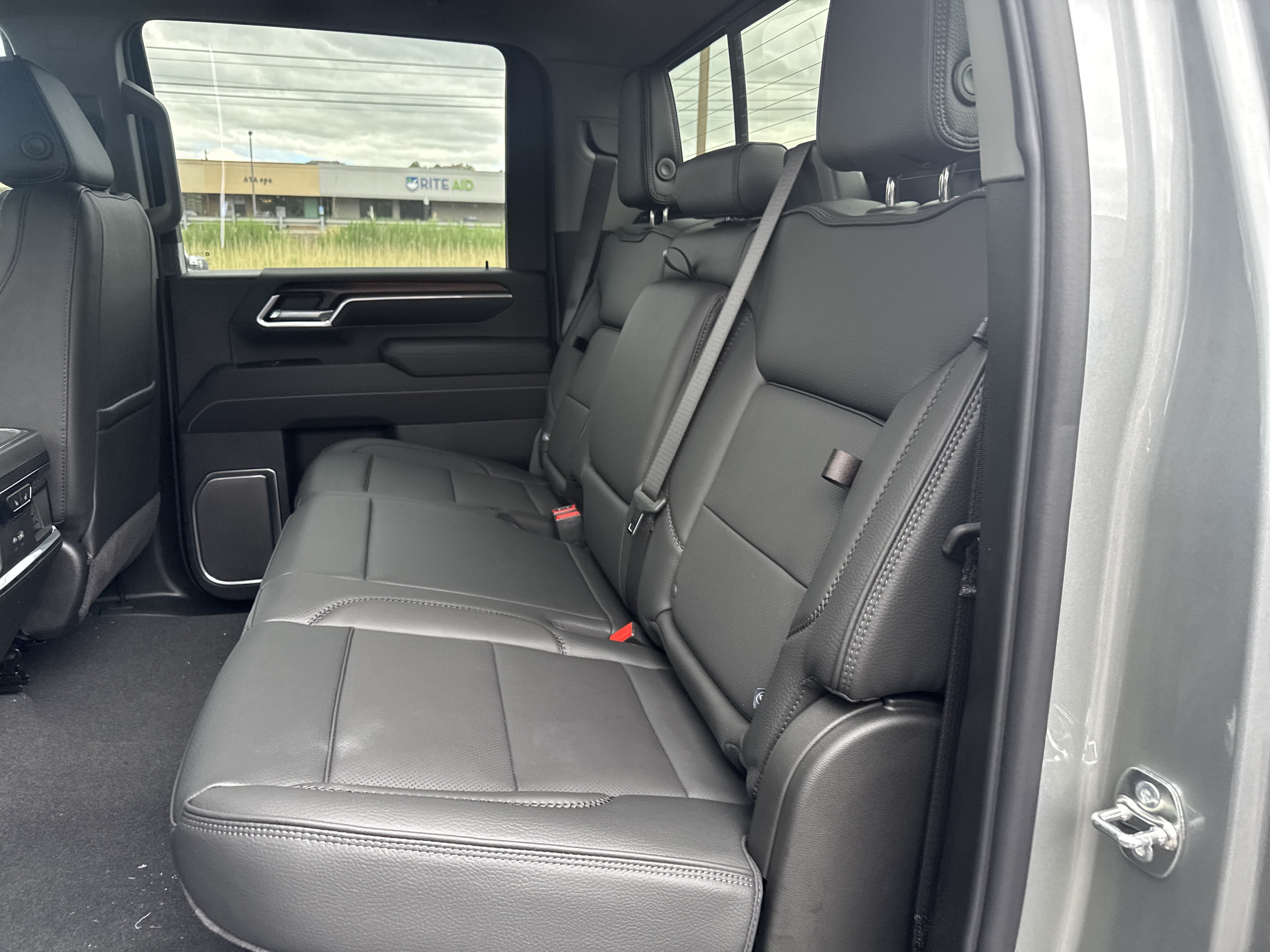 New 2026 GMC Sierra 2500 Denali w/ Denali Reserve Package AWD/4WD image 13