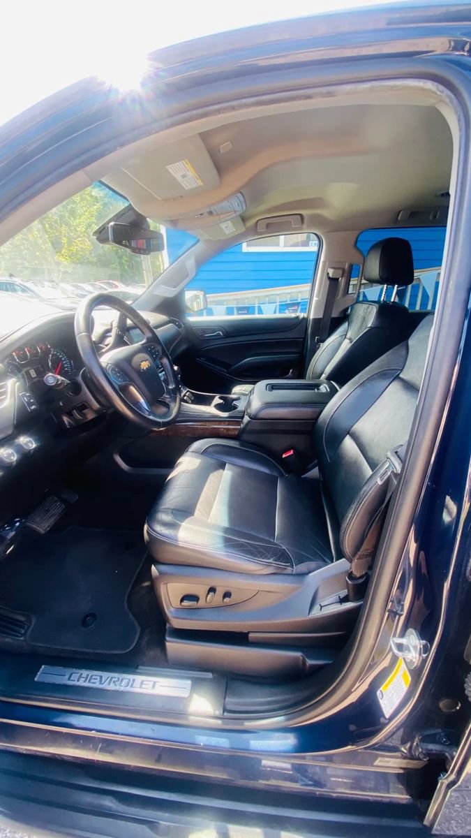 Used 2018 Chevrolet Suburban LT AWD/4WD image 7