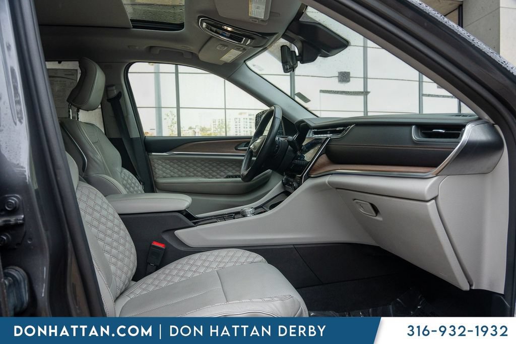 Used 2021 Jeep Grand Cherokee L Summit w/ Advanced Protech Group IV AWD/4WD image 26