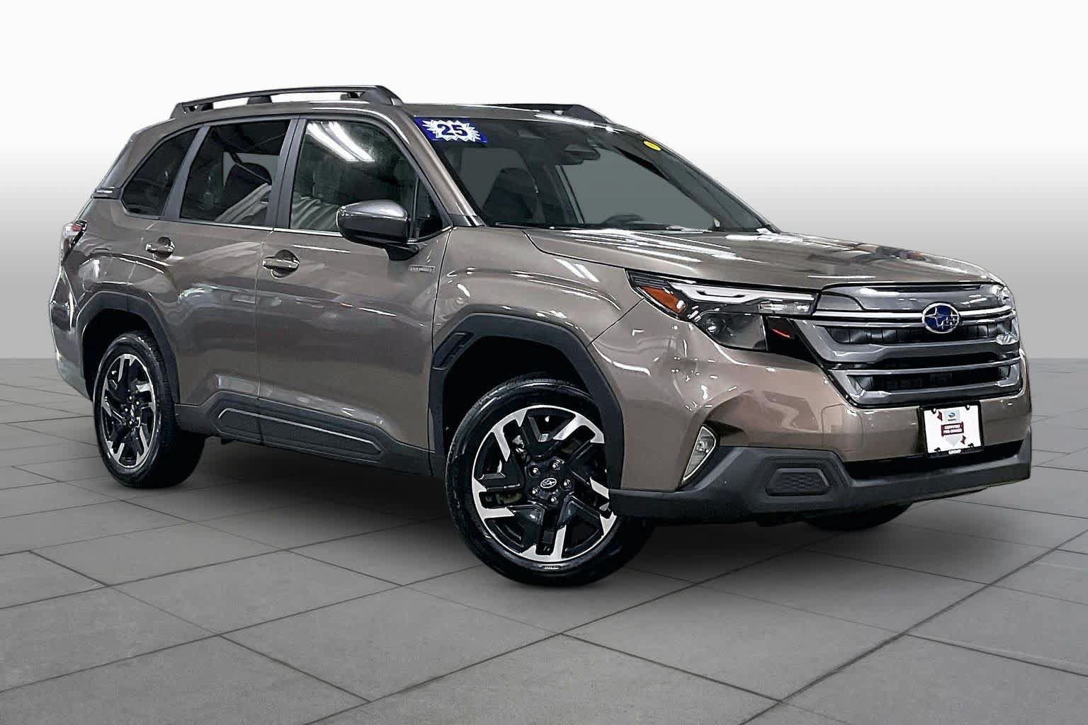 Certified 2025 Subaru Forester Premium AWD/4WD image 3