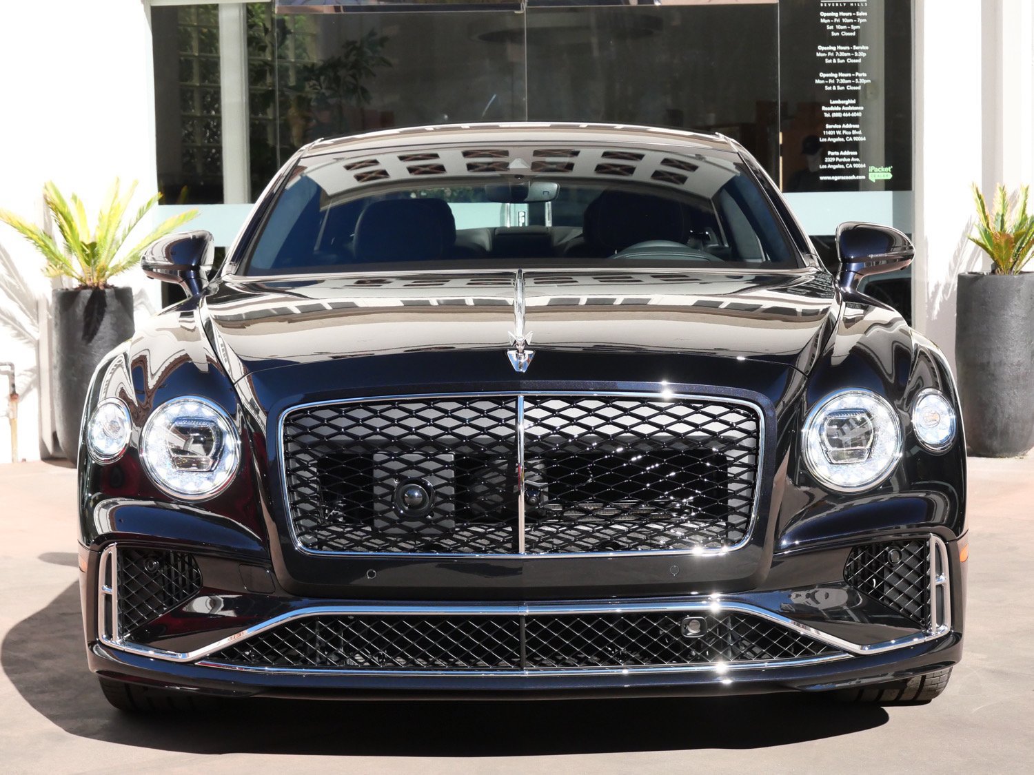 New 2026 Bentley Flying Spur V8 AWD/4WD image 11