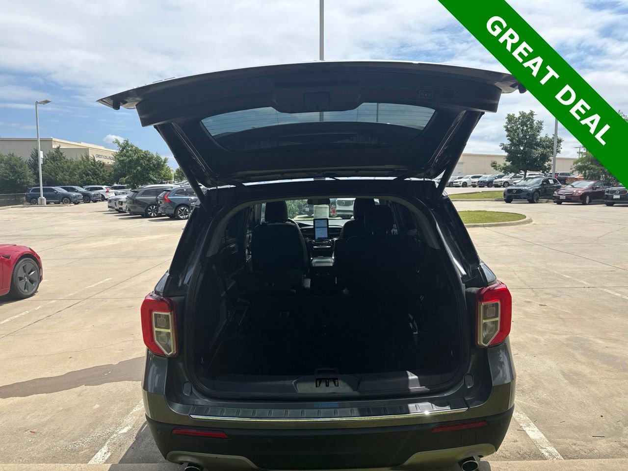 Used 2024 Ford Explorer Limited w/ Limited Technology Package RWD image 6