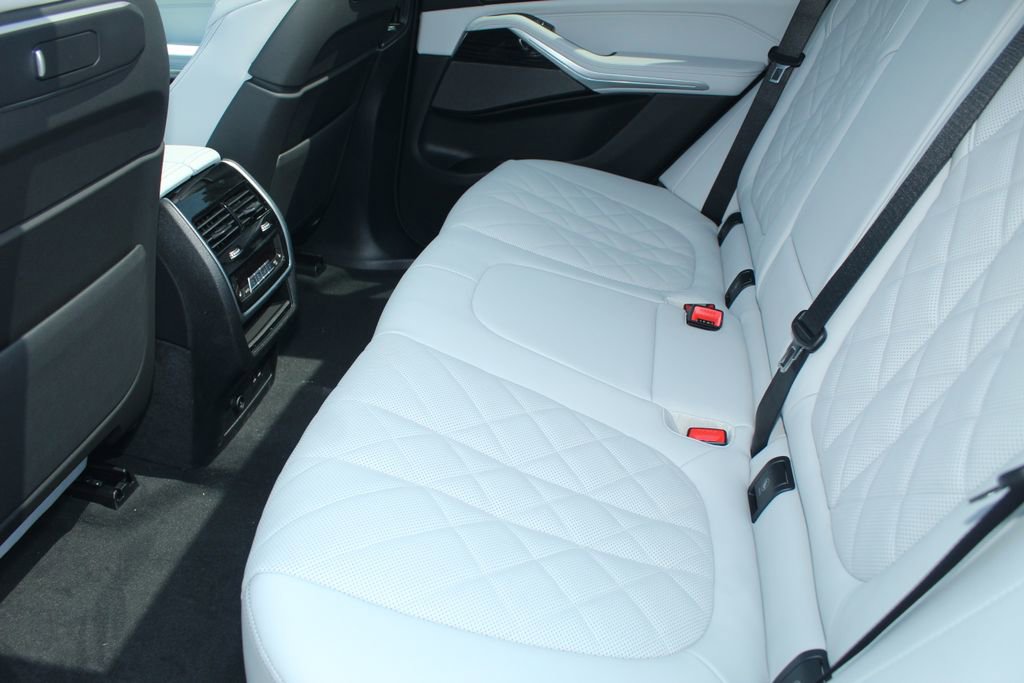 New 2026 BMW X5 xDrive50e w/ M Sport Package image 21