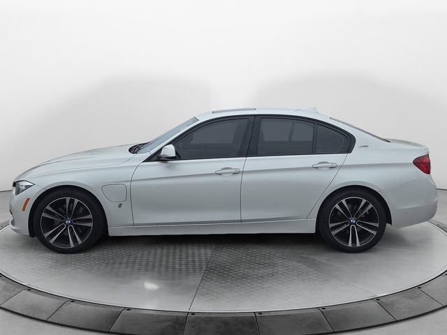 Used 2018 BMW 330e image 2