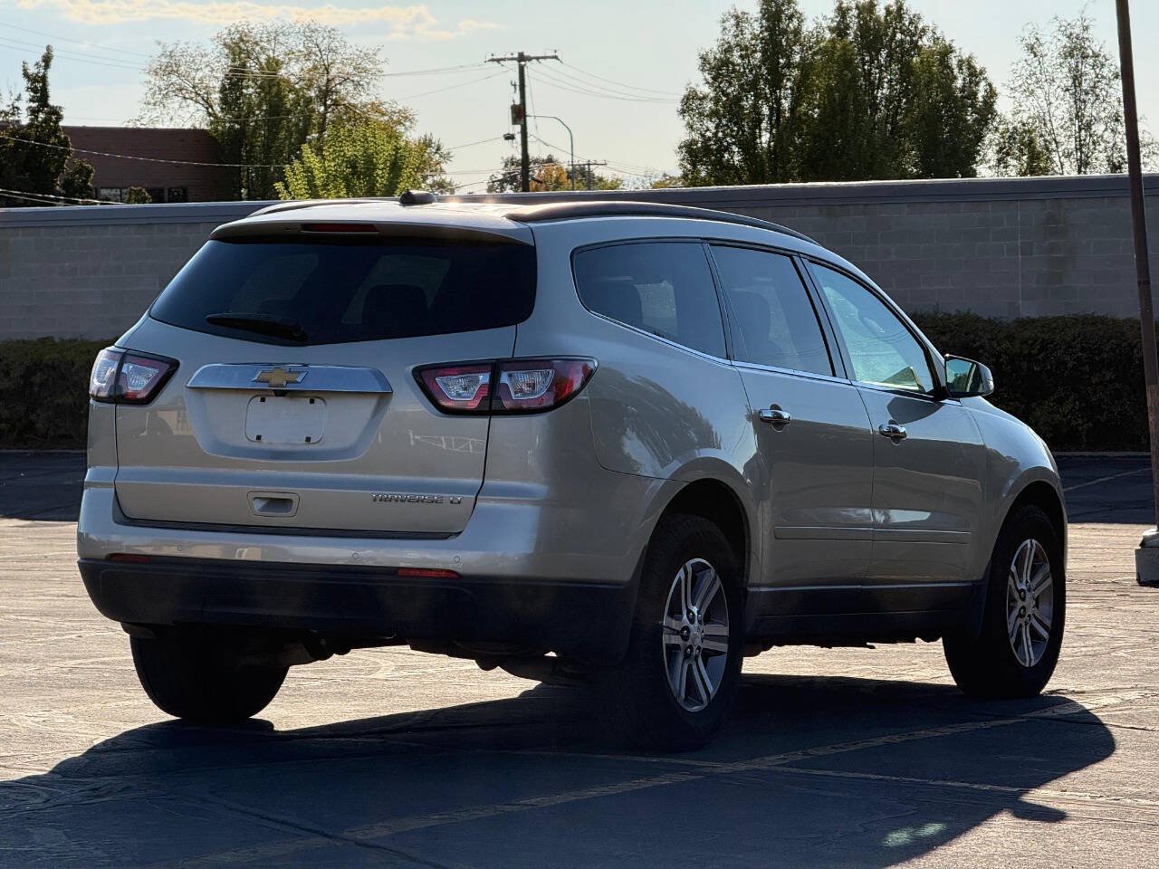 Used 2016 Chevrolet Traverse LT FWD image 5