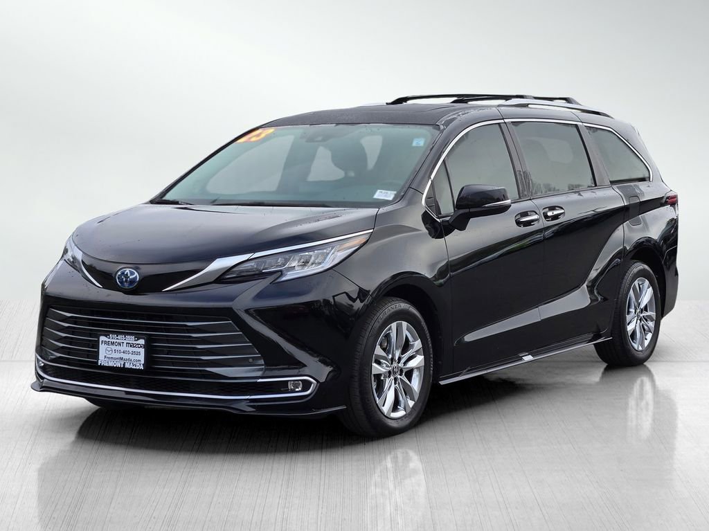 Used 2023 Toyota Sienna Limited AWD/4WD image 8