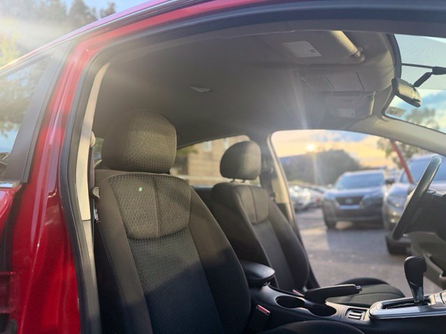 Used 2015 Nissan Sentra SR FWD image 29