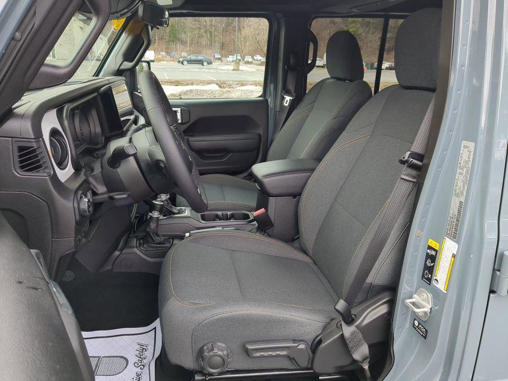 New 2026 Jeep Gladiator Sport image 17