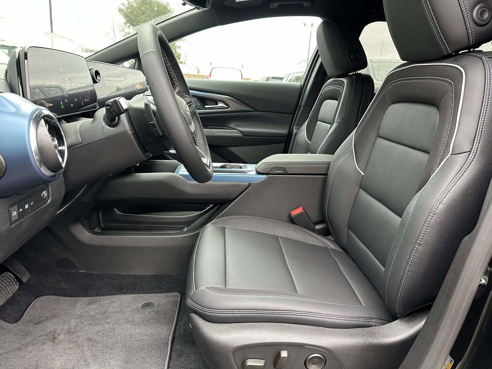 New 2026 Chevrolet Equinox EV LT w/ Convenience Package II image 20