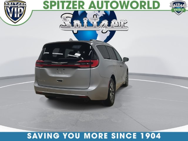 Used 2021 Chrysler Pacifica Touring-L FWD image 15