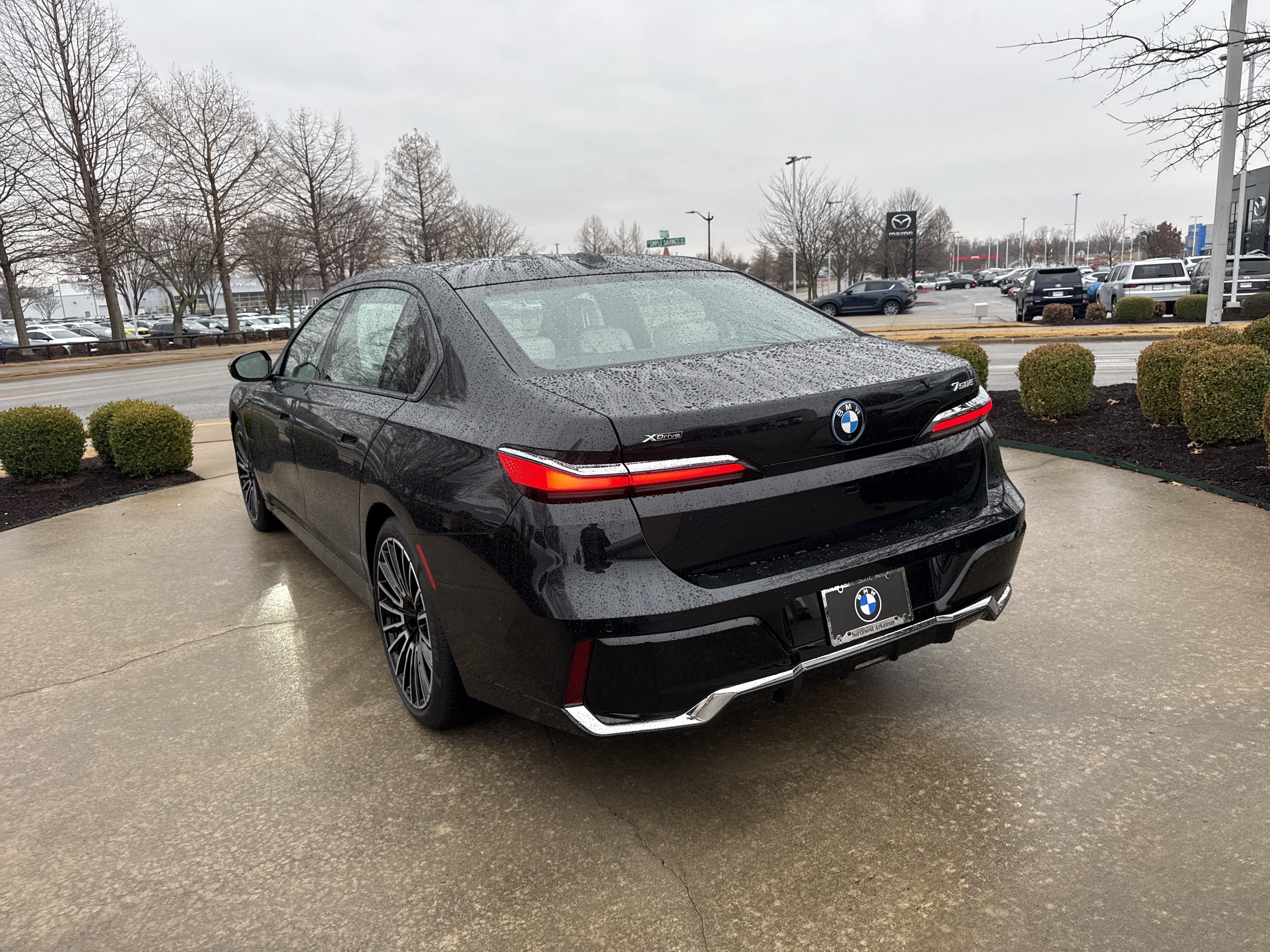 New 2026 BMW 750e xDrive AWD/4WD image 3