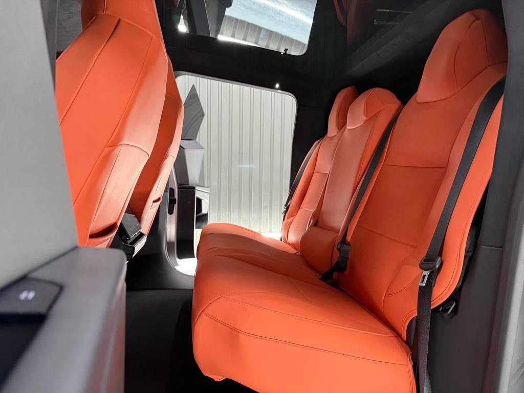 Used 2024 Tesla Cybertruck AWD Crew Cab image 24