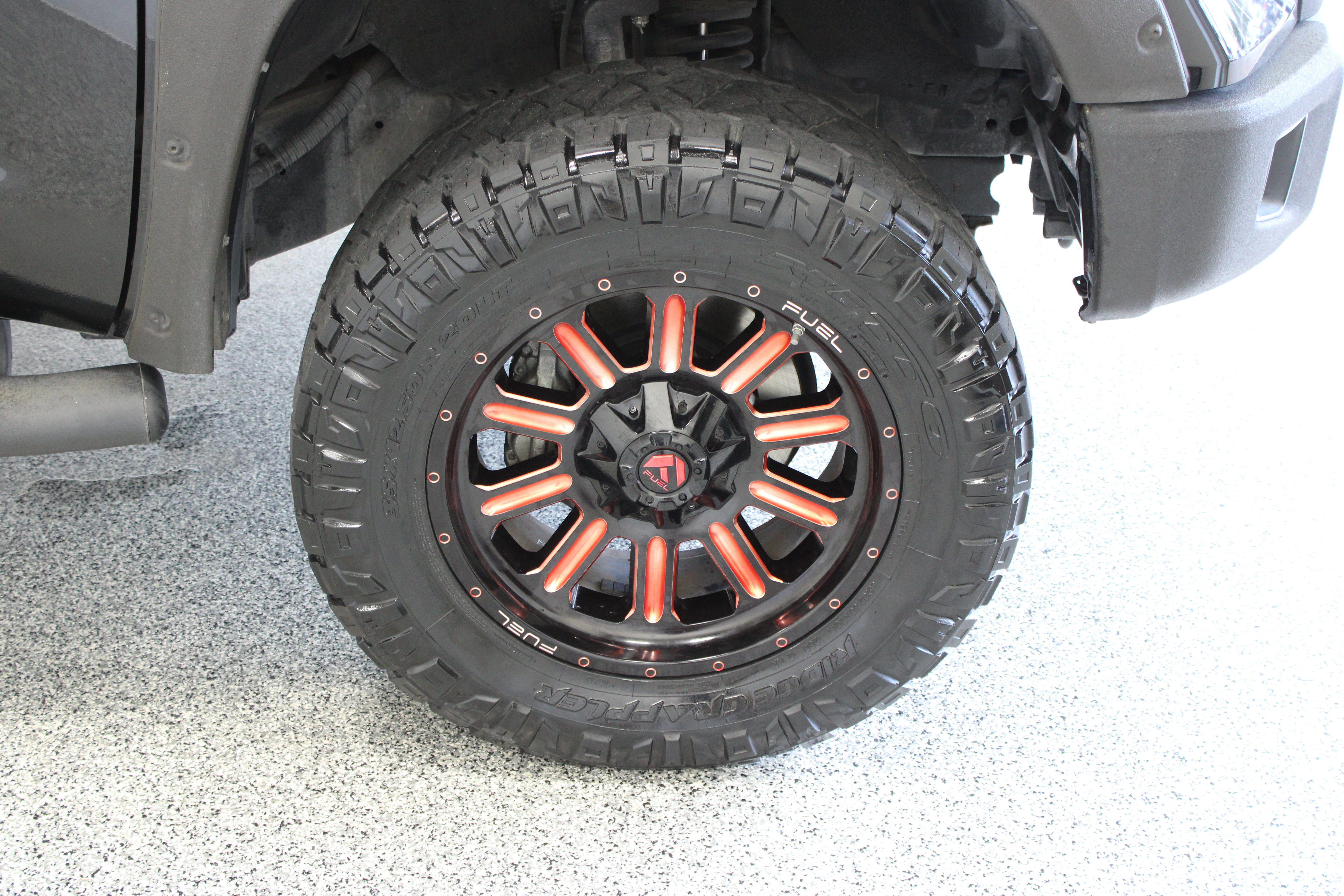 Used 2019 Toyota Tundra SR5 w/ SR5 Upgrade Package AWD/4WD image 5