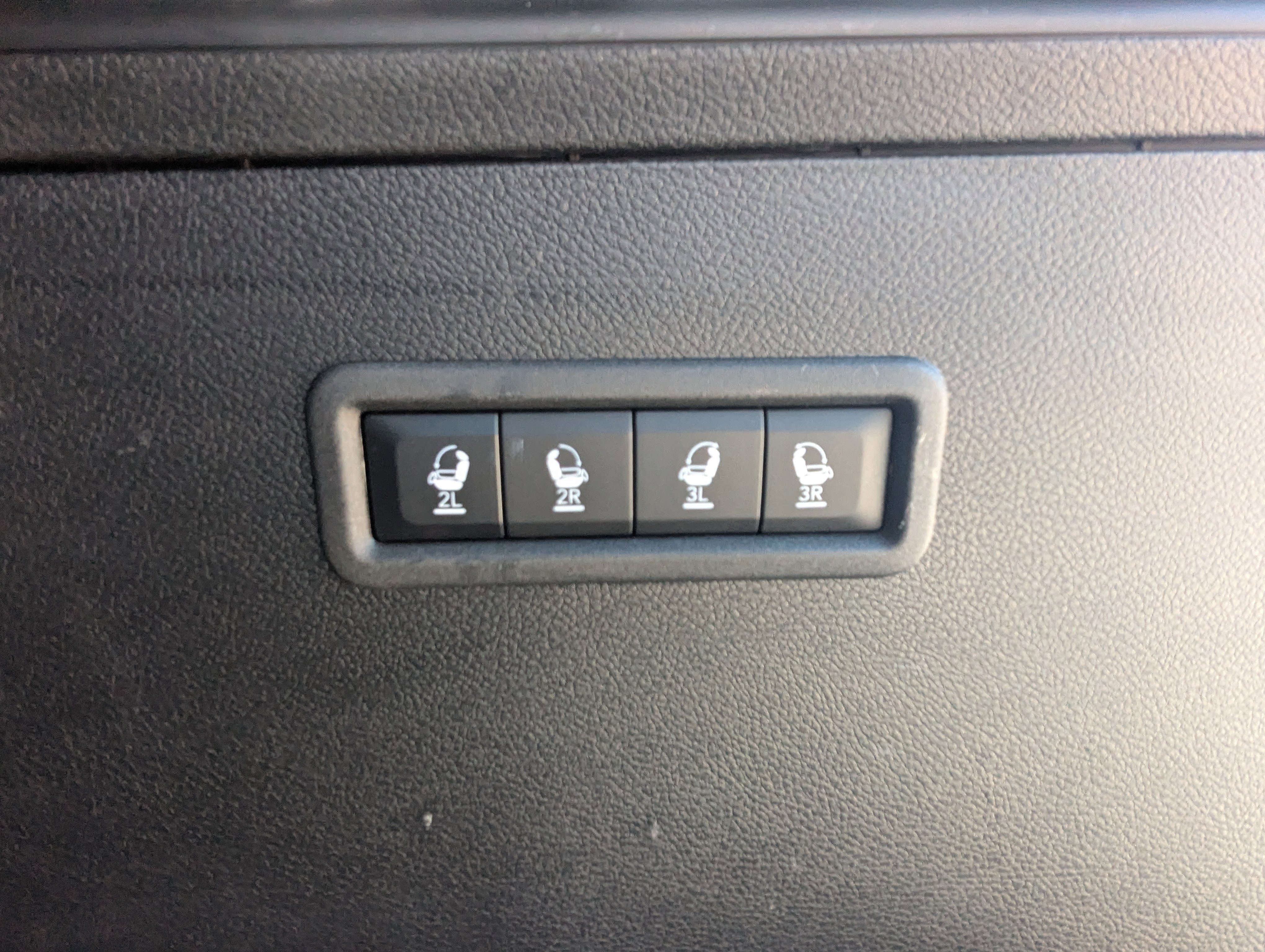 Used 2022 Jeep Wagoneer Series III w/ Premium Group I image 18