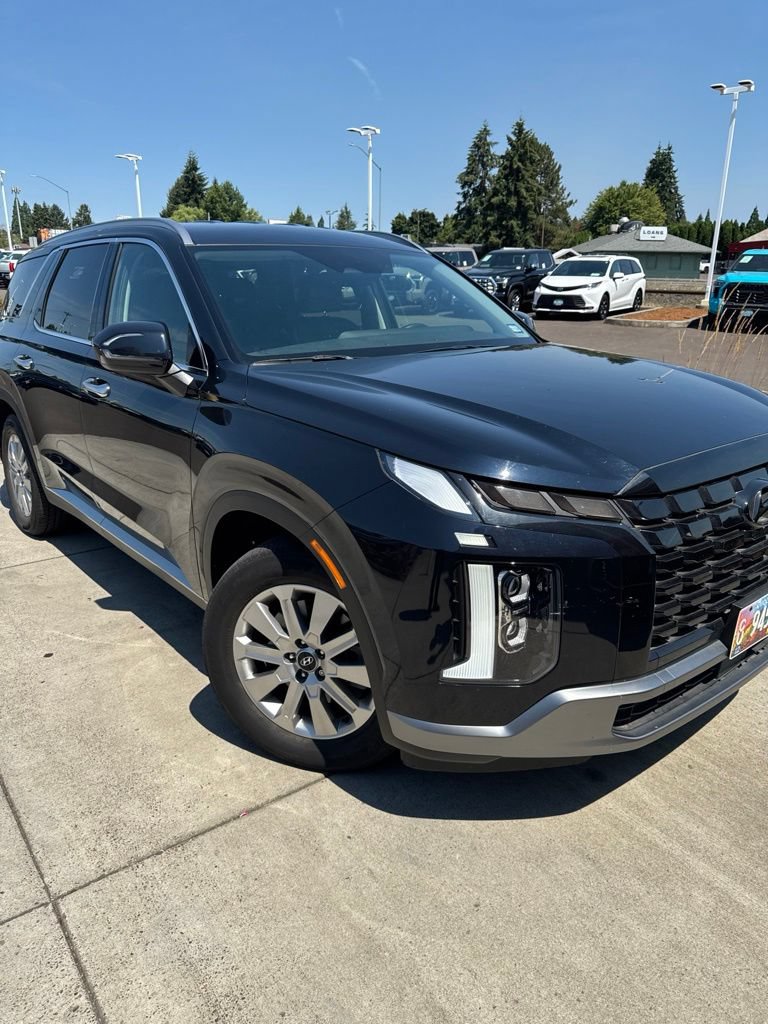 Used 2023 Hyundai Palisade SEL FWD image 4