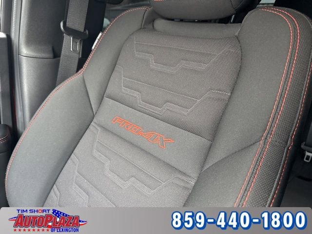 Used 2025 Nissan Frontier PRO-4X AWD/4WD image 42