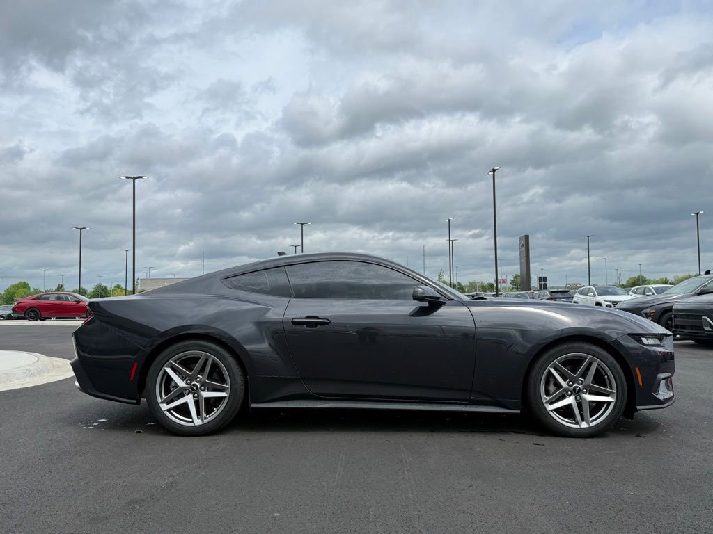 Used 2024 Ford Mustang Premium image 4