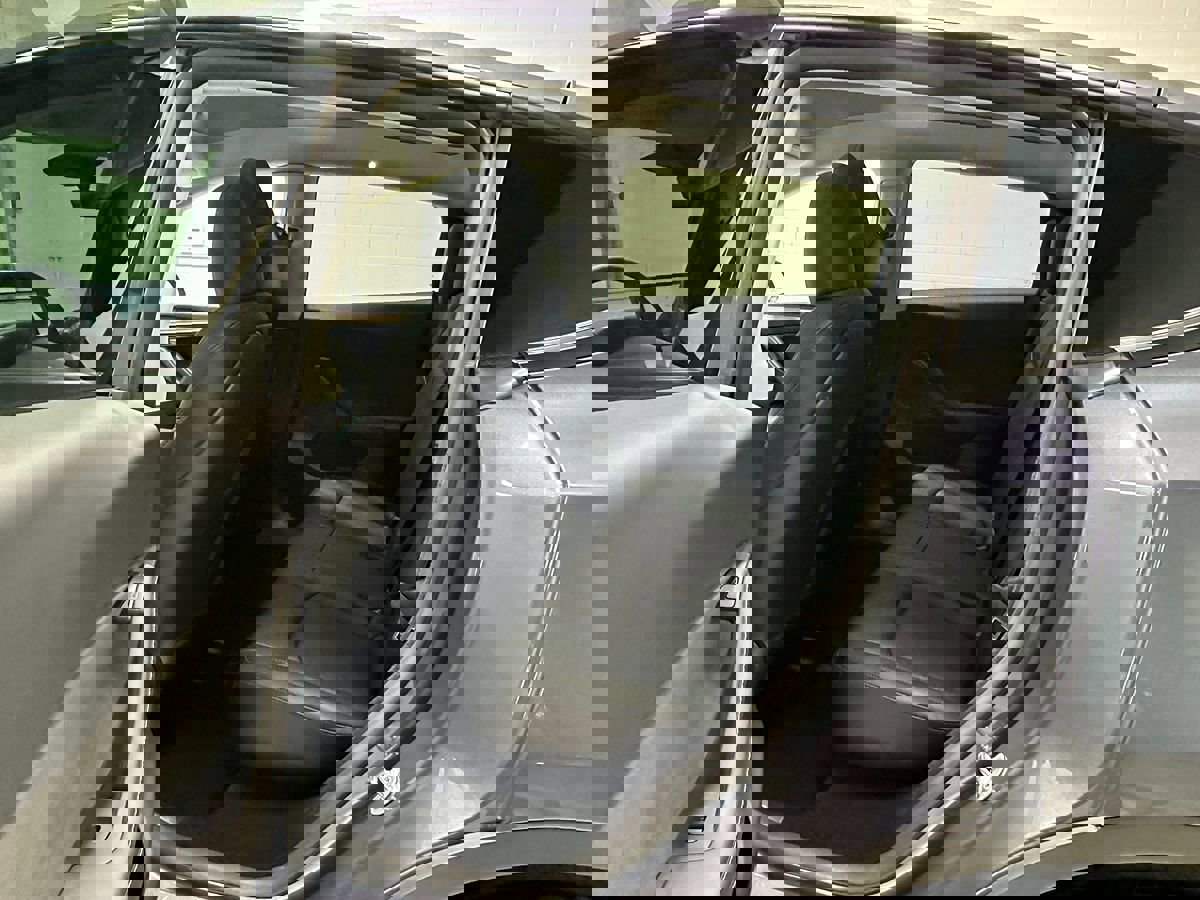 Used 2023 Tesla Model Y Long Range image 21